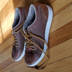 Kodiak Women's Sneakers Size 9